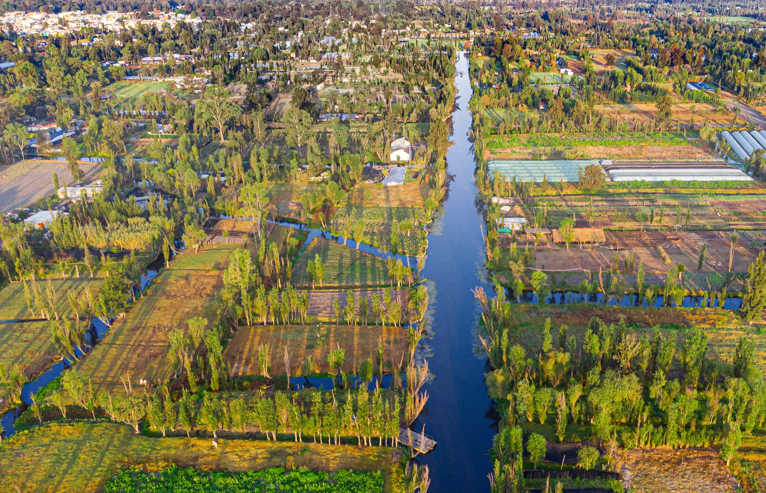 Pleito de policías con vecinos de Xochimilco